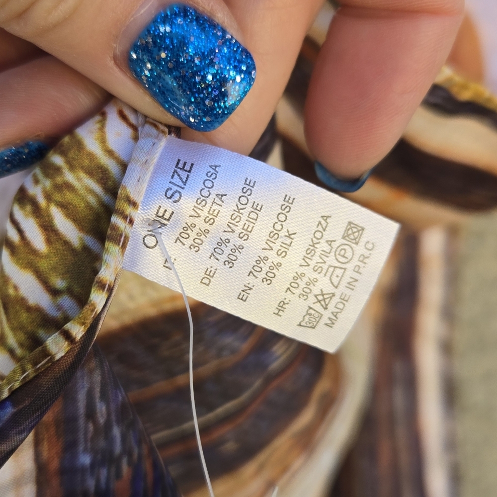 Venice Silk Blend Scarf Large - Picture 8 of 9